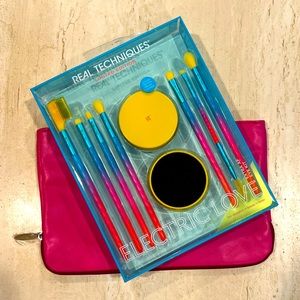 Make-up brush kit and Make-up bag